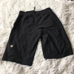 🍋Women's Lululemon Pinstripes Shorts🍋
